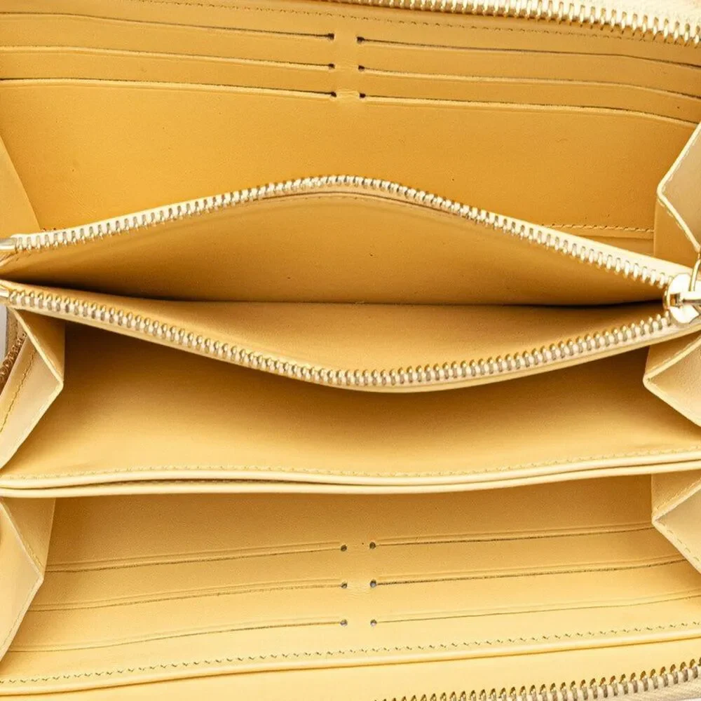 Louis Vuitton Zippy Wallet M82229
